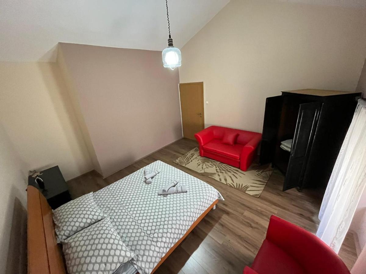 Old Town Apartment Медулин Экстерьер фото