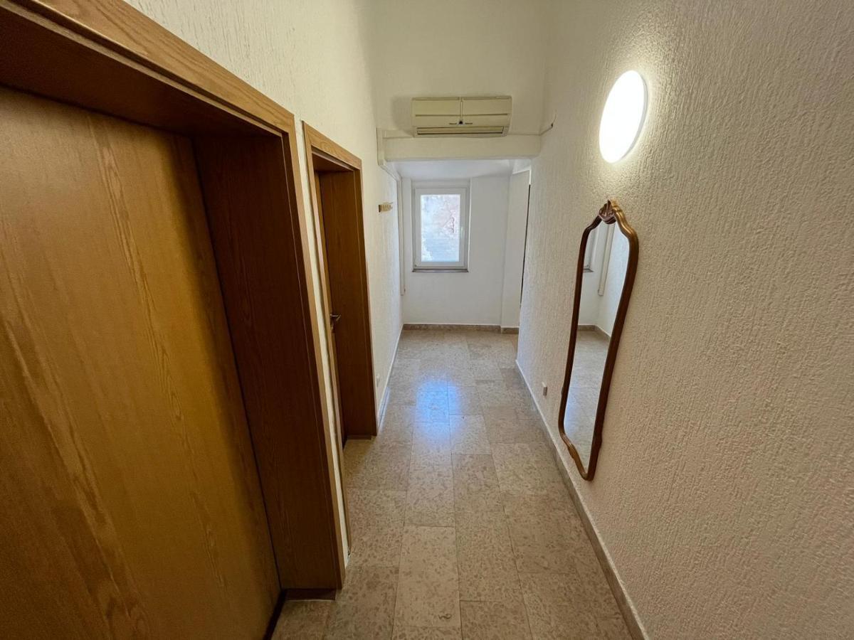 Old Town Apartment Медулин Экстерьер фото