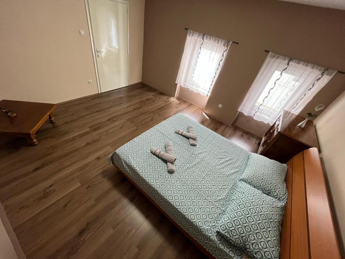 Old Town Apartment Медулин Экстерьер фото
