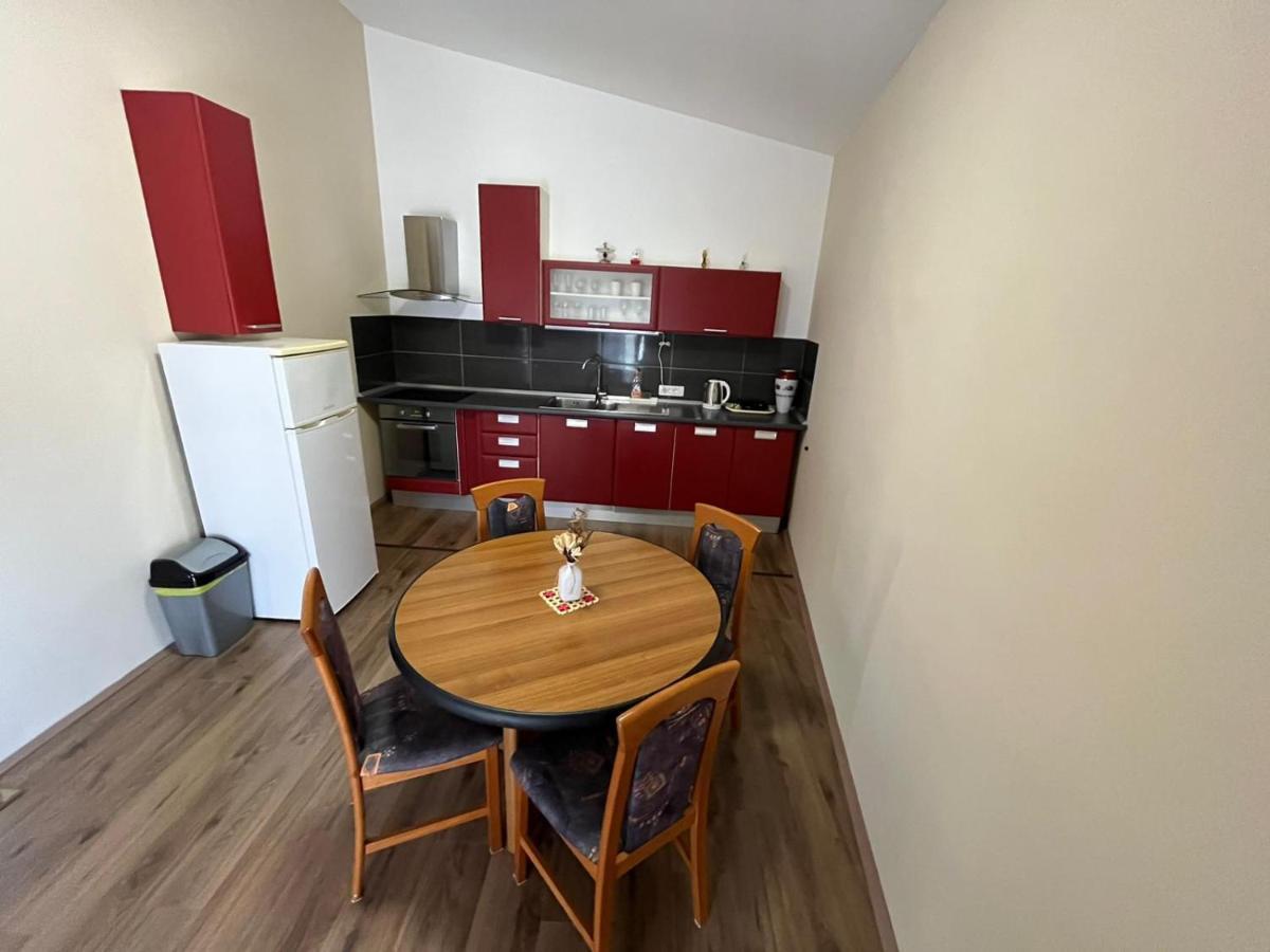 Old Town Apartment Медулин Экстерьер фото
