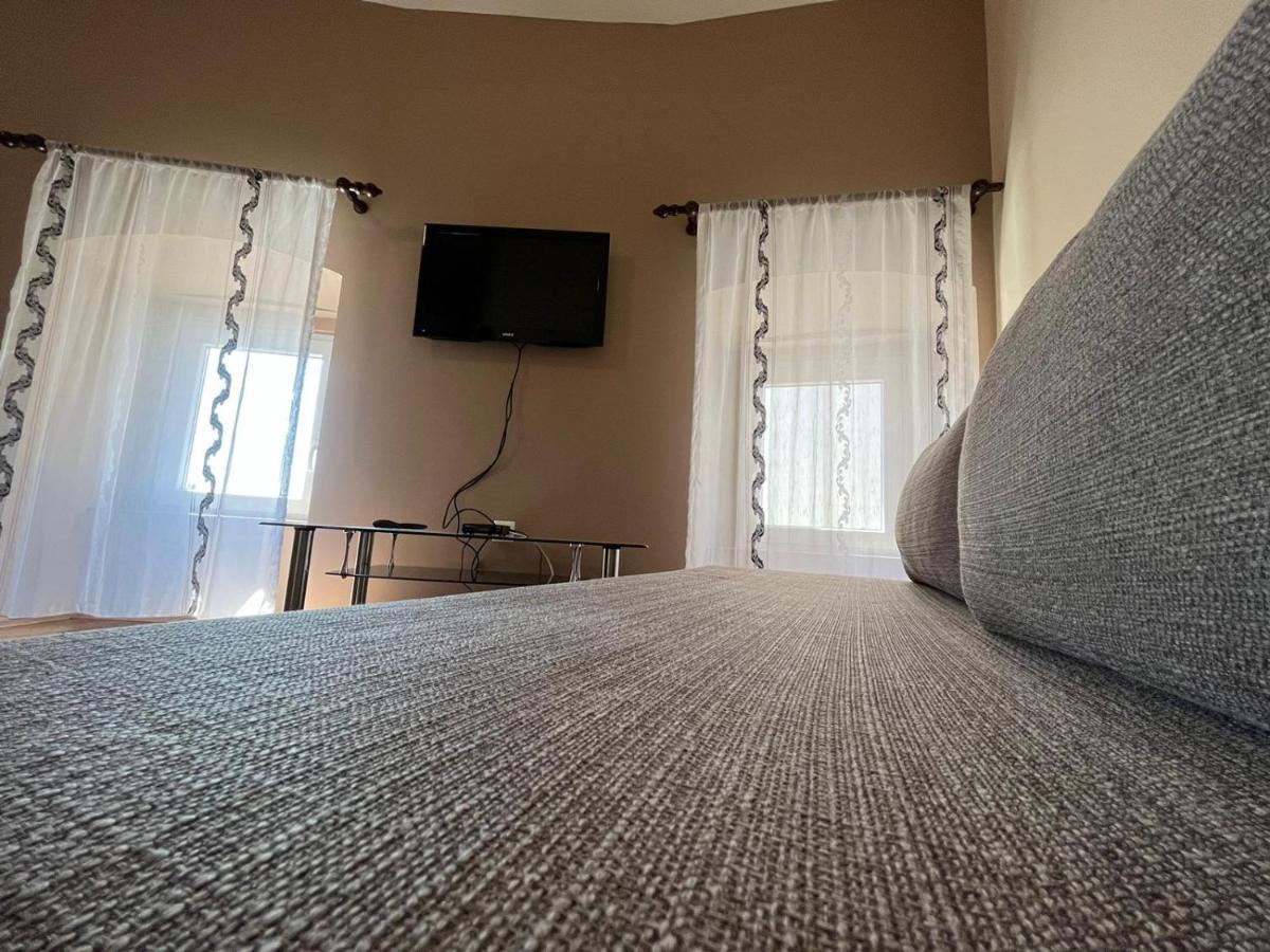 Old Town Apartment Медулин Экстерьер фото